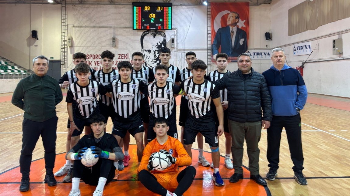 FUTSAL TAKIMIMIZ EZİNE CELALETTİN TOPÇU ANADOLU LİSESİ'Nİ 9-1 MAĞLUP ETTİ...